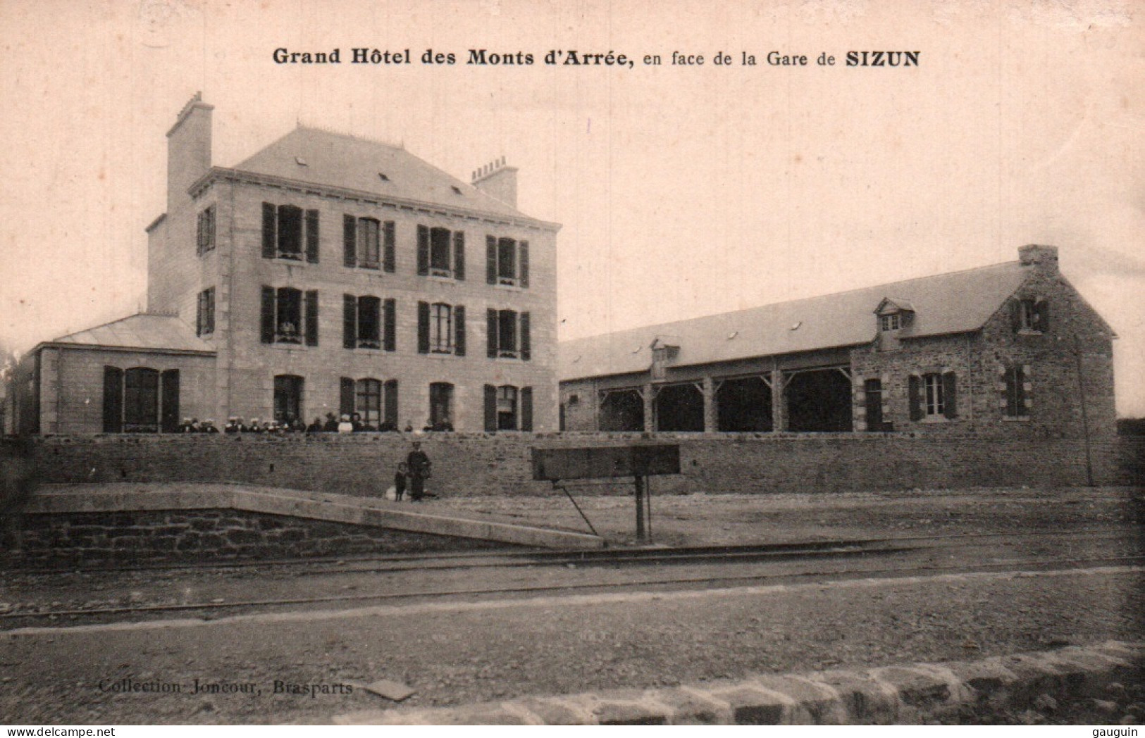 SIZUN - Grand Hôtel Des Monts D'Arrée En Face De La Gare - Edition Joncour - Sizun