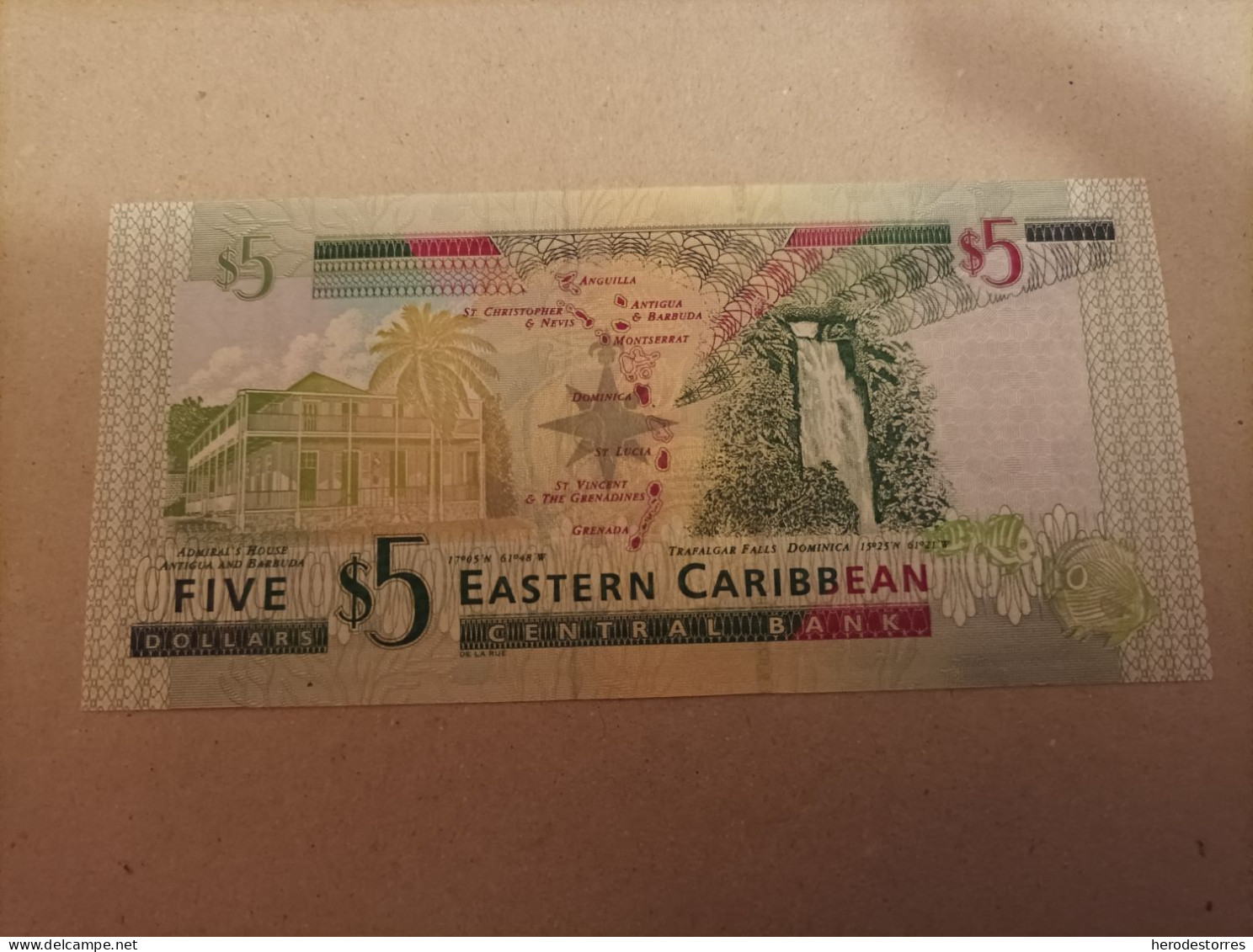 Billete De Estados Caribes Orientales, 5 Dólares, Año 2008, AUNC - Caraïbes Orientales