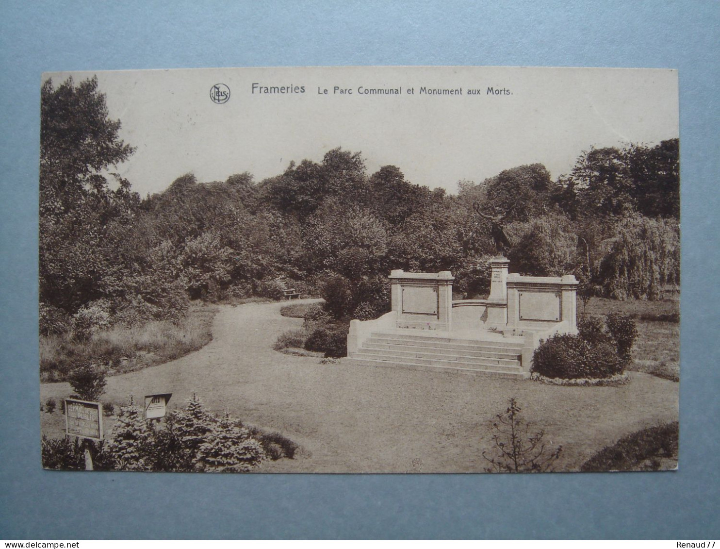 Frameries - Le Parc Communal Et Monument Aux Morts - Frameries