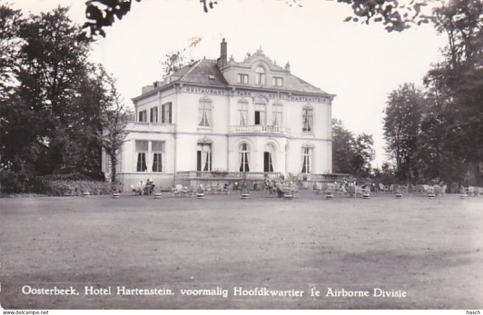 240346Oosterbeek, Hotel Hartenstein, Voormalig Hoofdkwartier 1e Airborne Divisie. (zie Achterkant) - Oosterbeek
