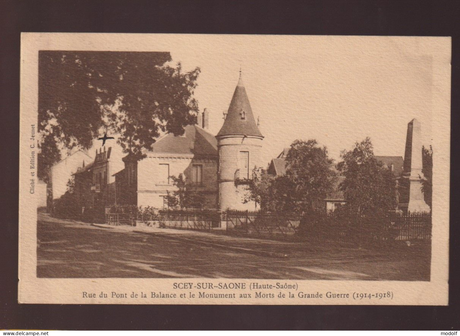 CPA - 70 - Scey-sur-Saône - Rue Du Pont De La Balance Et Le Monument Aux Morts De La Grande Guerre - Circulée En 1932 - Scey-sur-Saône-et-Saint-Albin