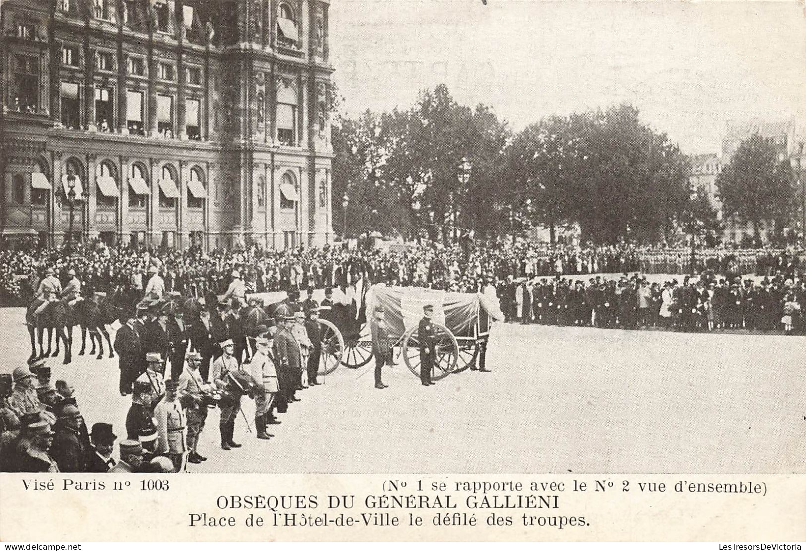 FRANCE -Obsèques Du Générale Gallieni - Place De L'hôtel De Ville Le Défilé Des Trouves - Animé - Carte Postale Ancienne - Cafés, Hotels, Restaurants