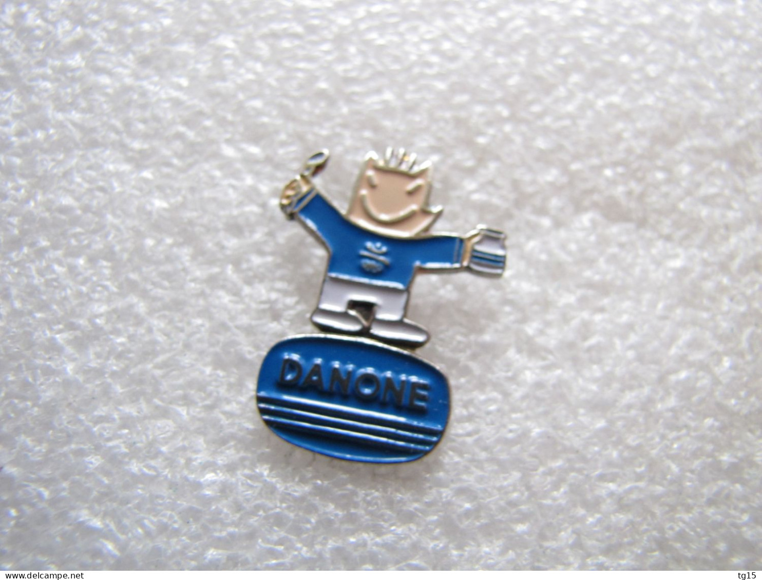 PIN'S    JEUX OLYMPIQUES  BARCELONE 92  DANONE  COBI - Jeux Olympiques
