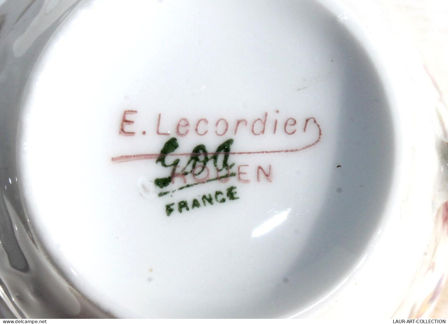 LIMOGES CFH GDM MAGNIFIQUE ENSEMBLE TASSE, SOUCOUPE, ASSIETTE EN PORCELAINE, XXe / ART DE LA TABLE DECORATIF (1102.5)