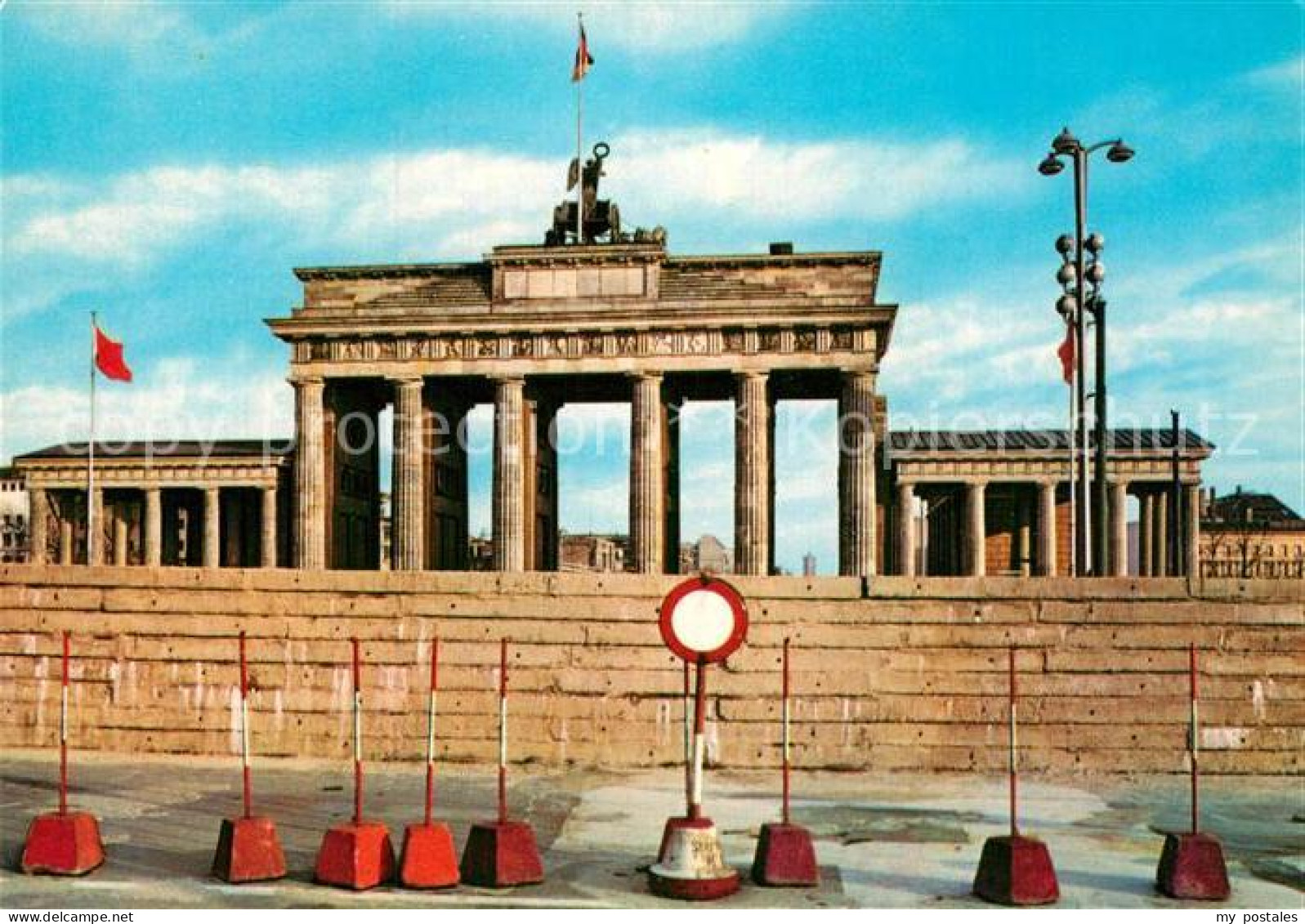 72979030 Brandenburgertor Berlin Mauer  Brandenburgertor - Porte De Brandebourg
