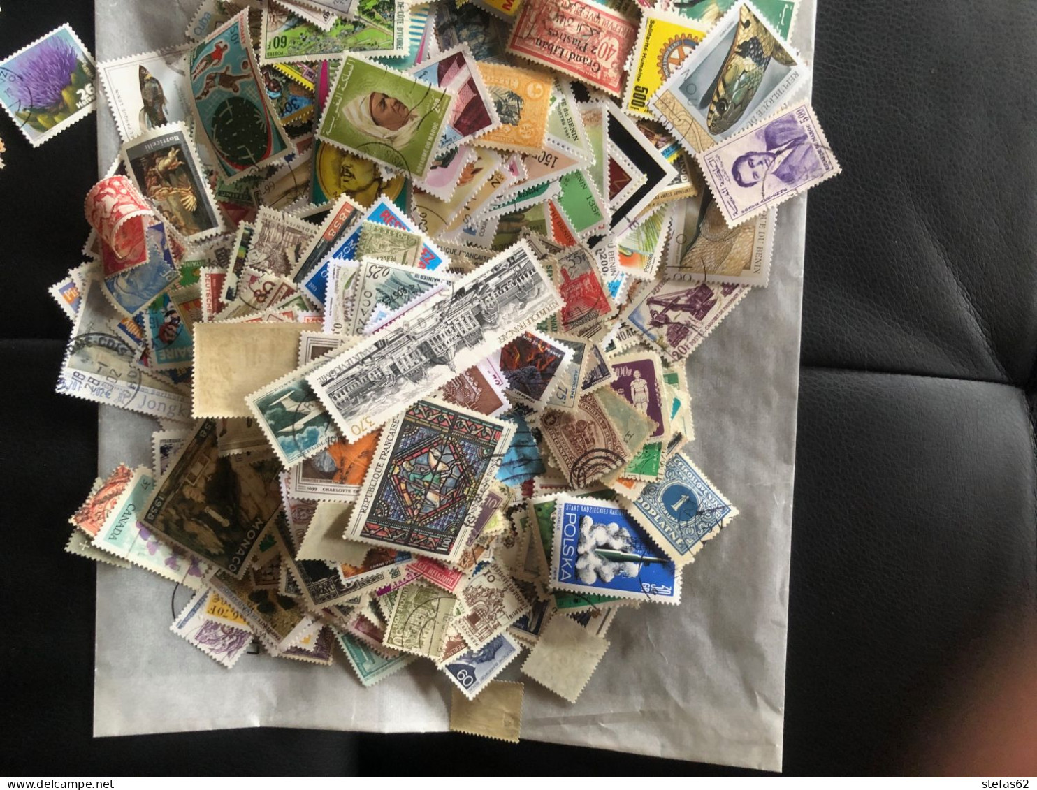 Lot 2000 Timbres Tout Pays - Lots & Kiloware (min. 1000 Stück)