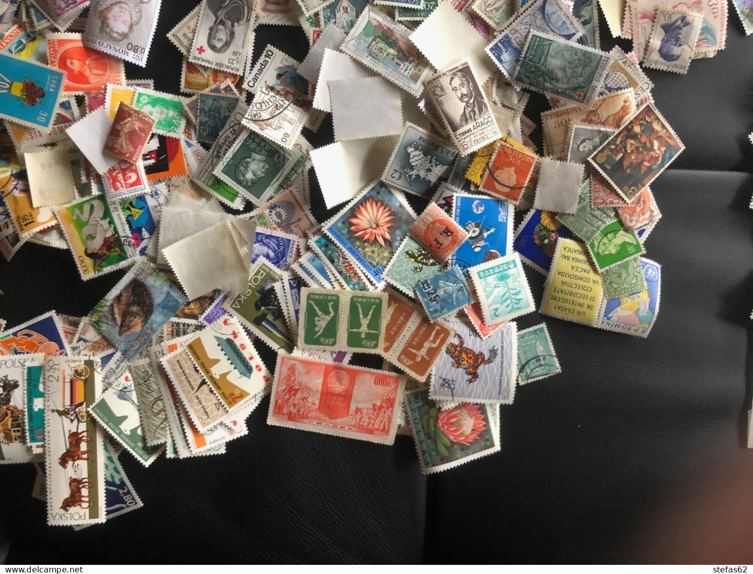 Lot 2000 Timbres Tout Pays - Lots & Kiloware (min. 1000 Stück)