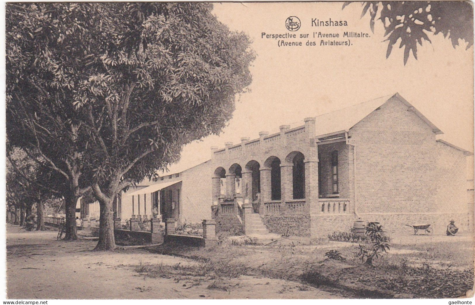 AF014 KINSHASA - PERSPECTIVE SUR L'AVENUE MILITAIRE (AVENUE DES AVIATEURS) - GRANDS BÂTIMENTS - Kinshasa - Leopoldville