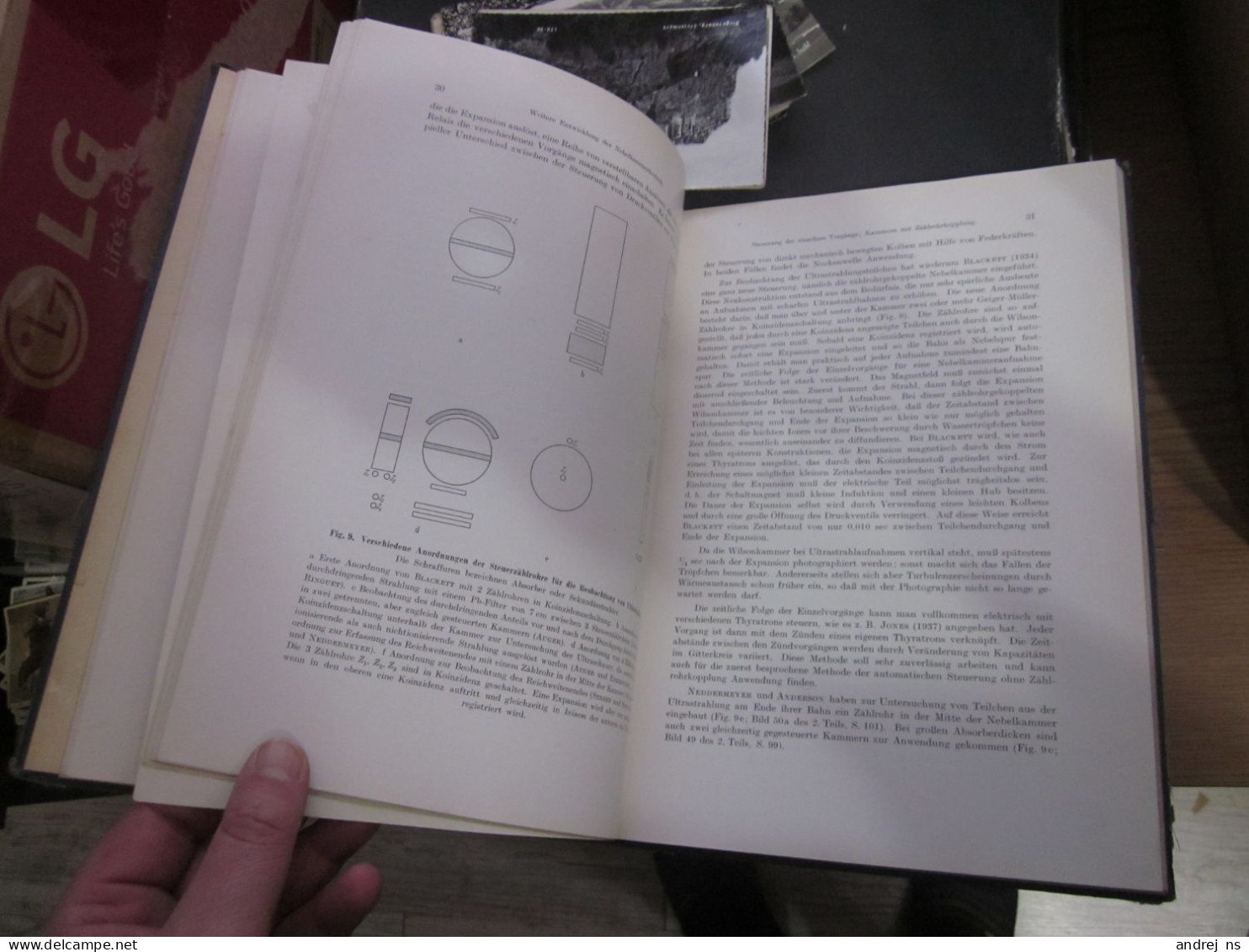 Atlas typischer Nebelkammerbilder mit Einführung in die Wilsonsche Methode. Mit 18 Figuren und 125 Aufnahmen Berlin 1940