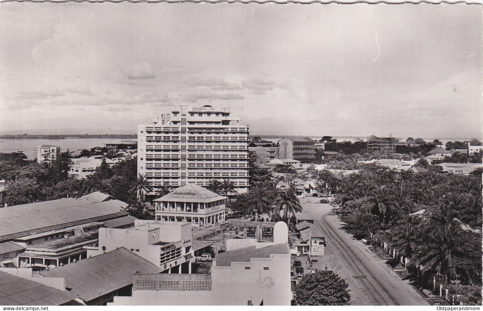 POSTCARD AFRICA - CONGO - LEOPOLDVILLE - AVENUE VAN GÈLE - Kinshasa - Léopoldville