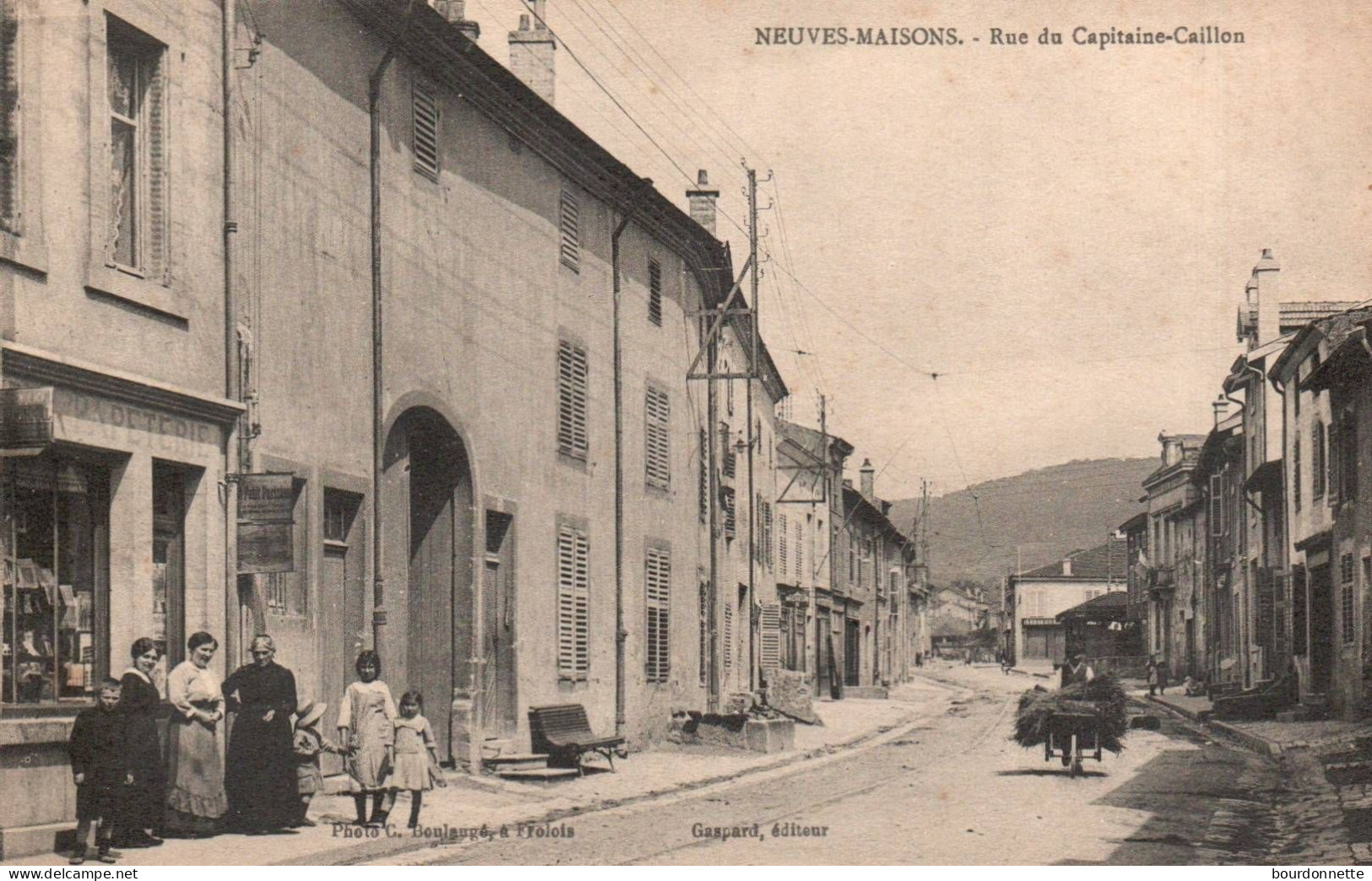 54 - Neuves Maisons - Rue Du Capitaine Caillon ::: Animation -- - Neuves Maisons