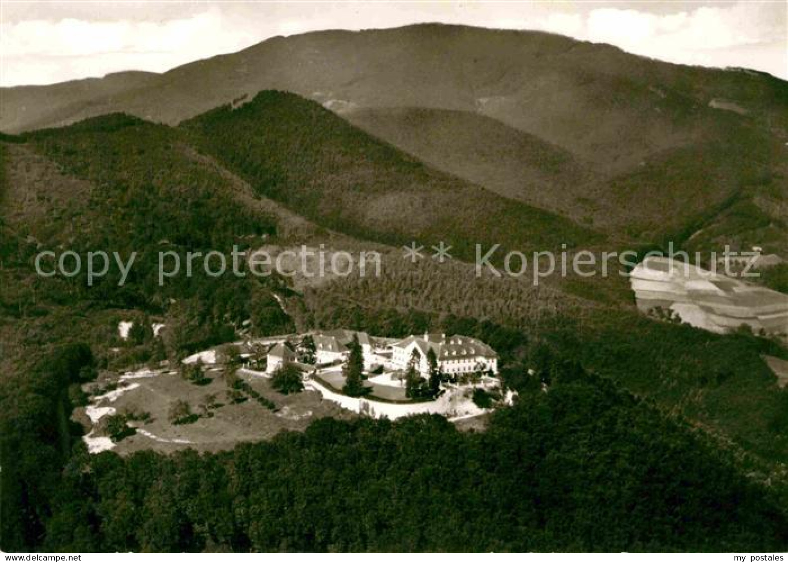 72693107 Schloss Buergeln Fliegeraufnahme Mit Hochblauen Buergeln - Kandern