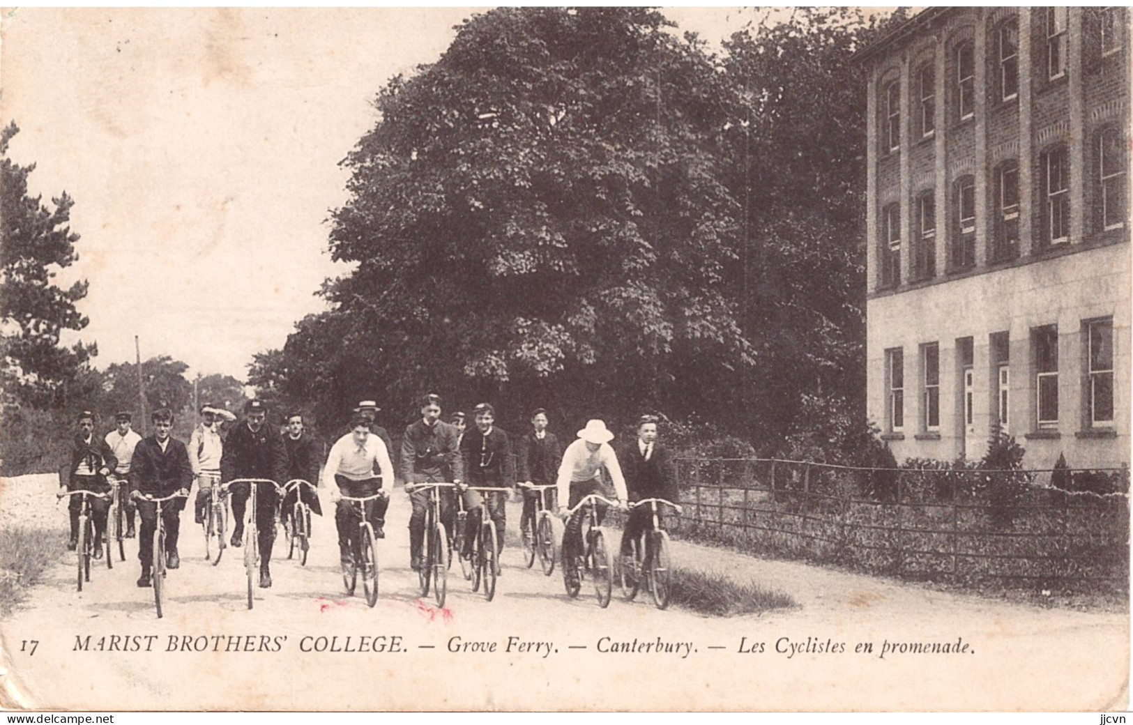 = Angleterre - Canterbury - Marist Brothers Collège - Grove Ferry - Les Cyclistes En Promenade - Canterbury