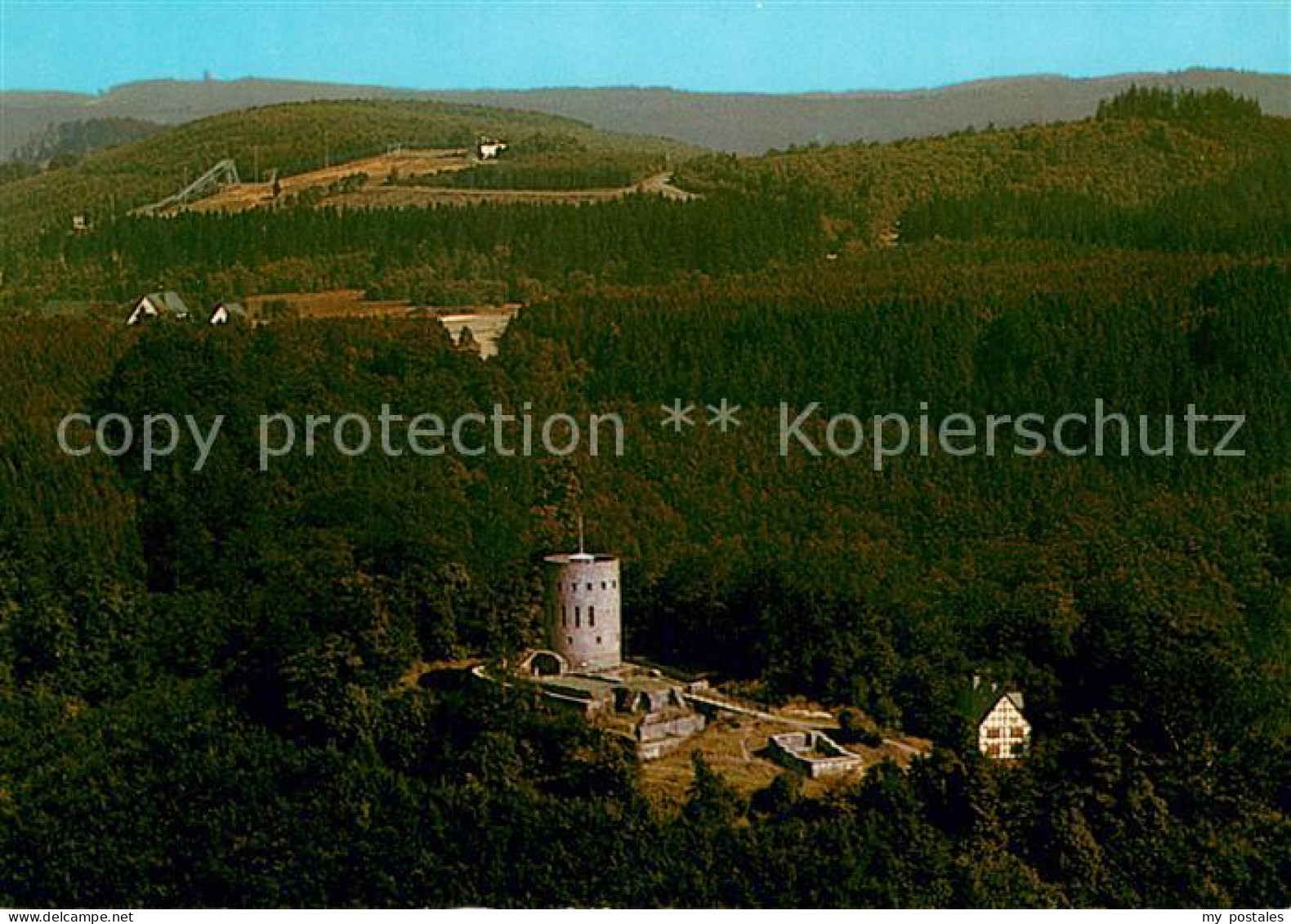 73718168 Hilchenbach Ginsburg Ruine Siegerland Fliegeraufnahme  - Hilchenbach