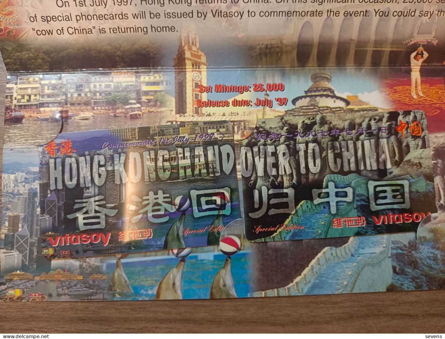 Private Issued GPT Phonecard,Hong Kong Handover To China 1997, Puzzle Set Of 2, Mint In Folder - Singapur