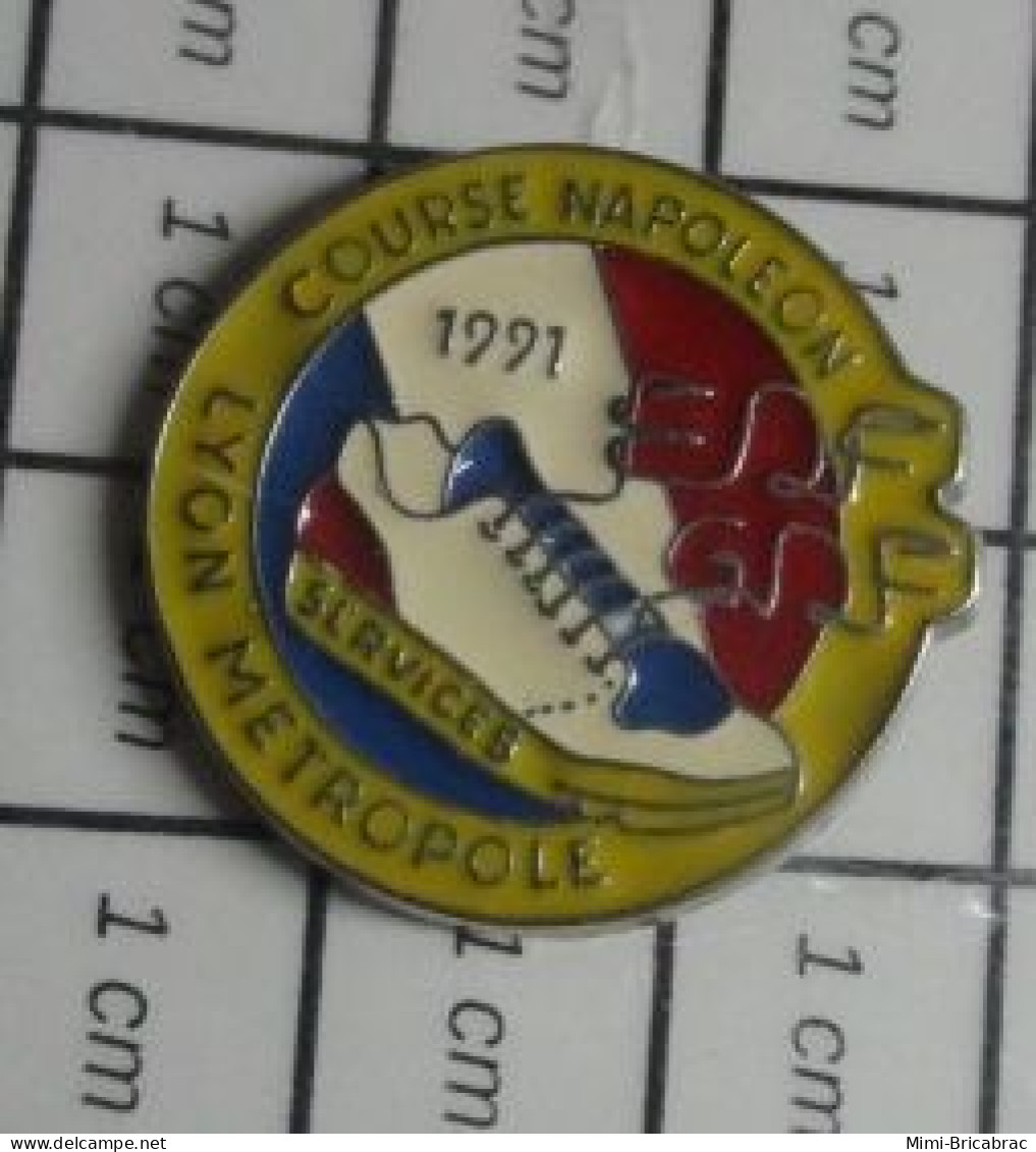 713i  Pin's Pins / Beau Et Rare / SPORTS / ATHLETISME COURS NAPOLEON 1991 LYON METROPOLE - Athletics