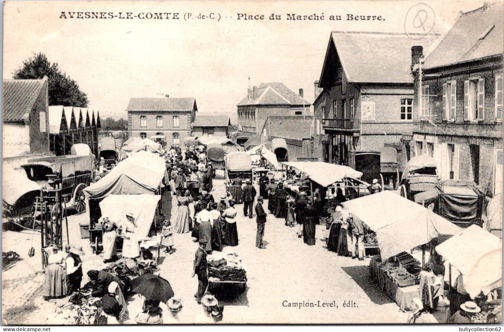 CPA - SELECTION -  AVESNES LE COMTE -   Place Du Marché Aux Beurre - Avesnes Le Comte