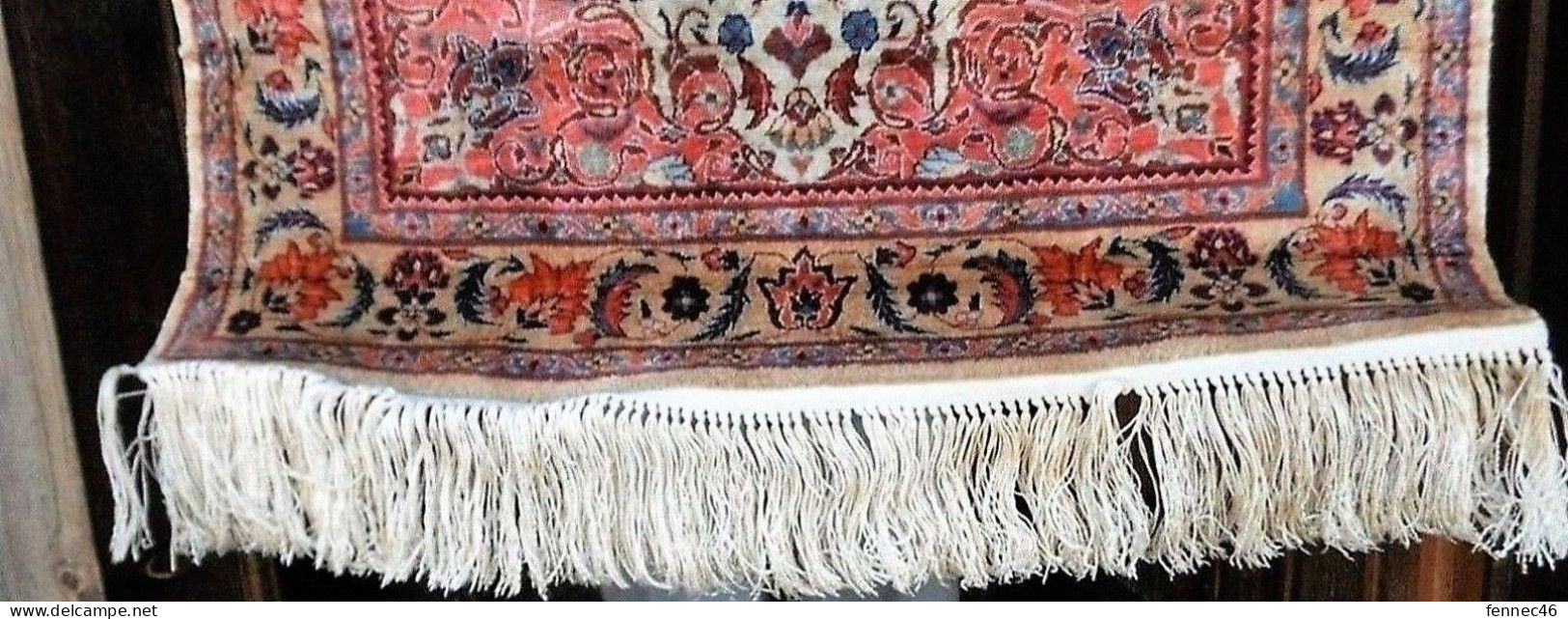 * Petit Tapis En Pure Soie Naturelle - Rugs, Carpets & Tapestry