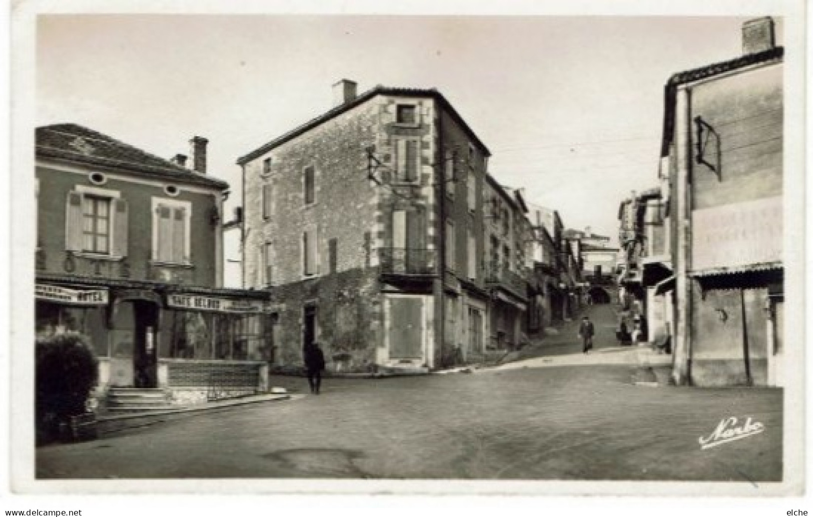 Montflanquin. La Rue St Pierre - Monflanquin