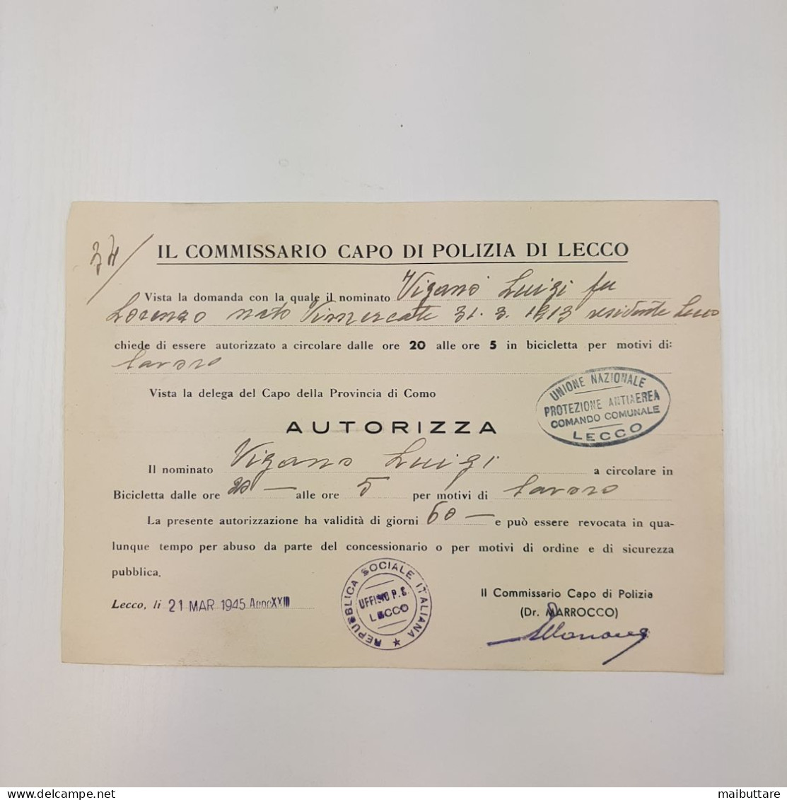 Documento R.S.I. Autorizzazione A Circolare In Determinato Orario De Il Commissario Capo Di Polizia Di Lecco Anno 1945 - Documenti