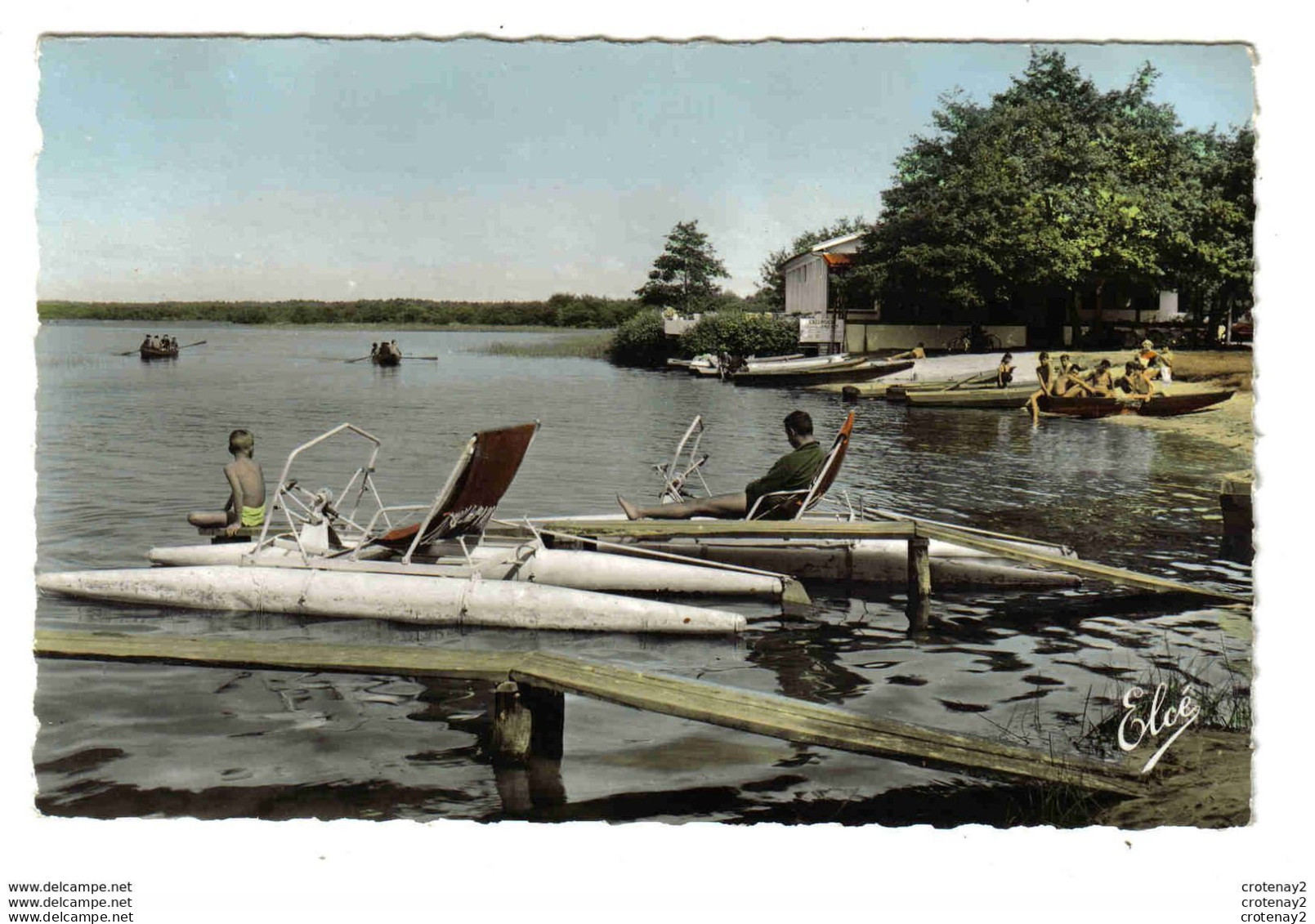 40 LEON Vers Castets N°9201 Les Pédalos Anciens Du Lac Jeunes Baigneurs Bateaux Rames Panneau Excursions - Castets