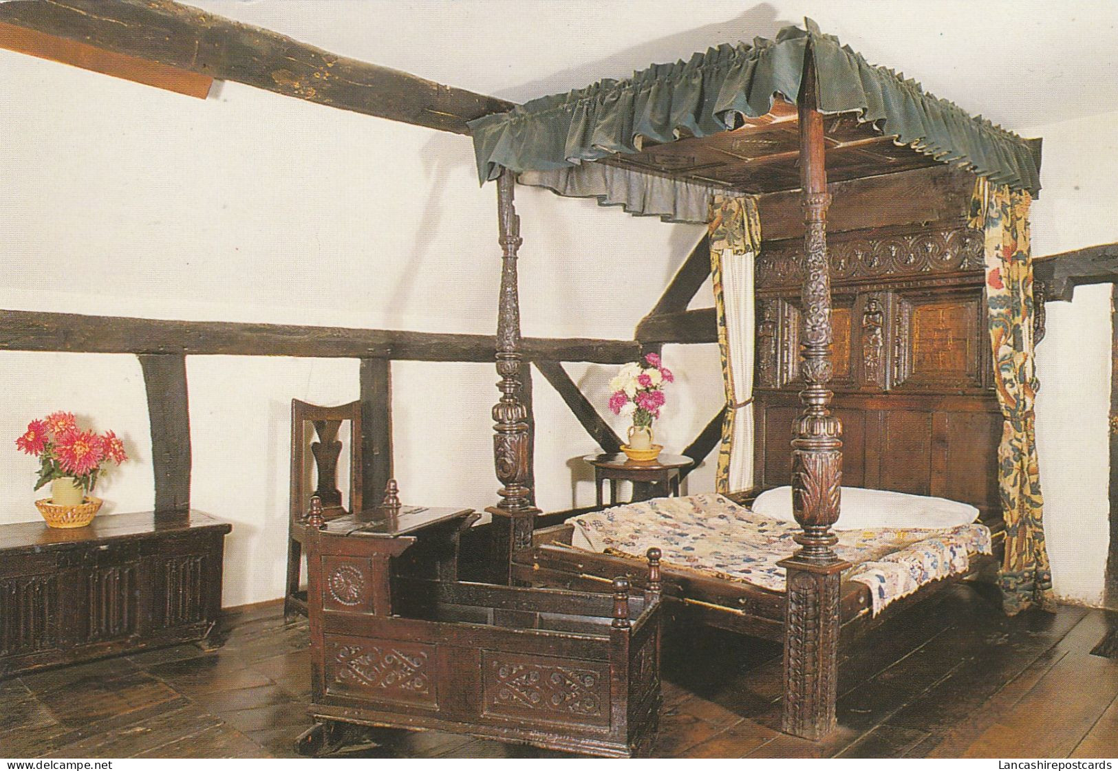 Postcard The Hathaway Bedstead Anne Hathaway's Cottage Shottery My Ref B26351 - Stratford Upon Avon