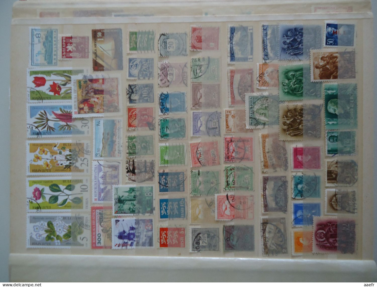 Europe de l' Est - Collection de 1600 timbres différents - 68 MNH - 30 séries complètes - d'Albanie à Yougoslavie