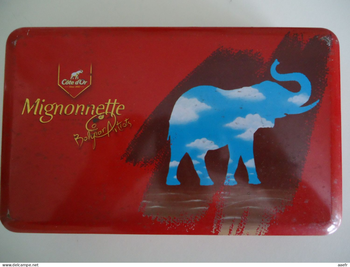 Boîte En Métal 2006 -  Côte D'or, Mignonnette, Belgian Artists  - Illustration "à La René Magritte", Eléphant - Scatole