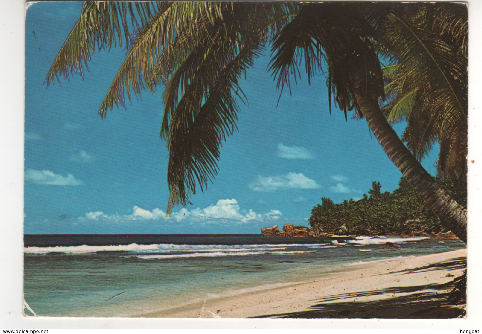 Timbre , Stamp " US Satellite Tracking Station ; Pirates " Sur CP , Carte , Postcard - Seychelles (1976-...)