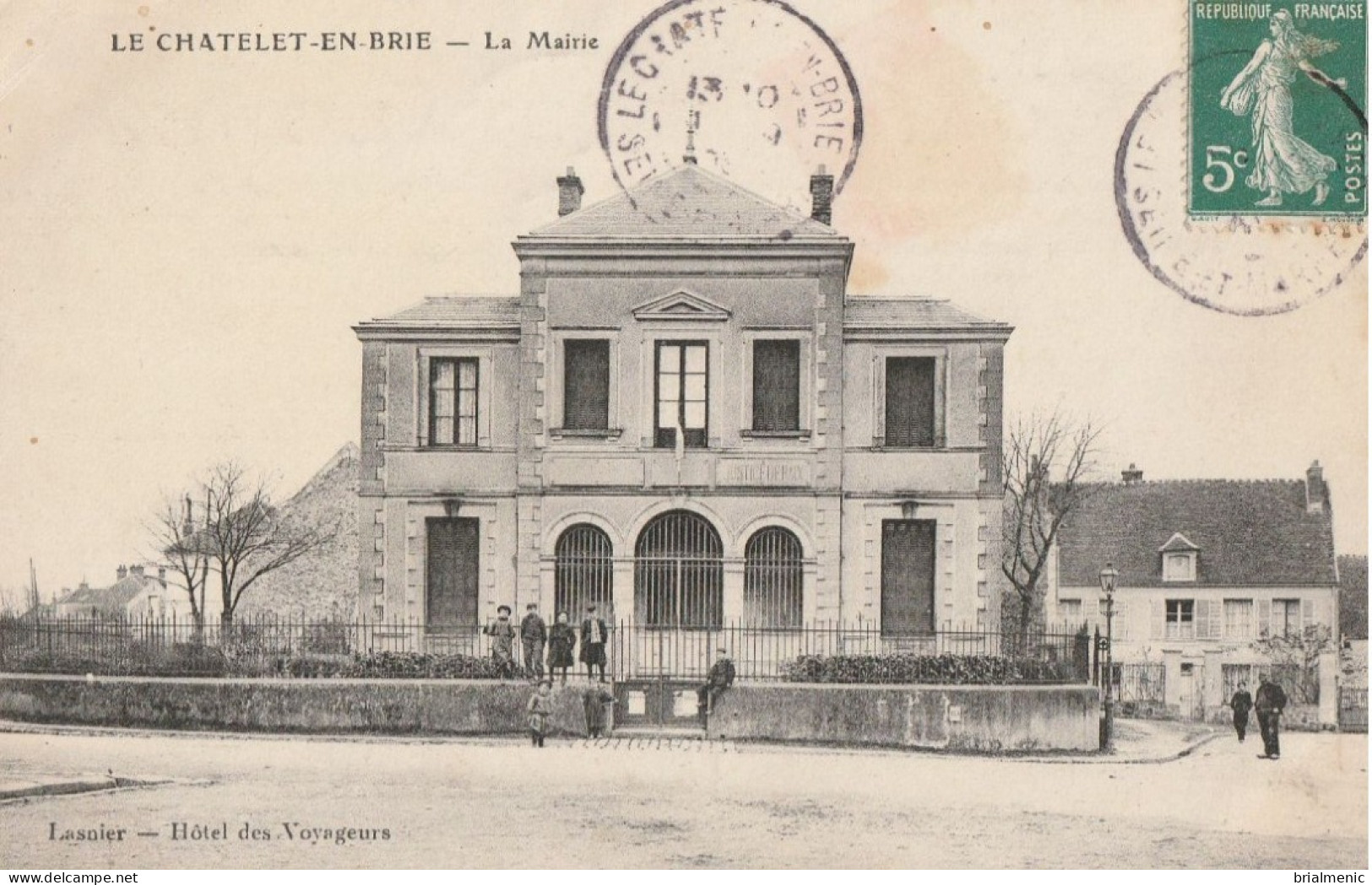 LE CHATELET En BRIE  La Mairie - Le Chatelet En Brie