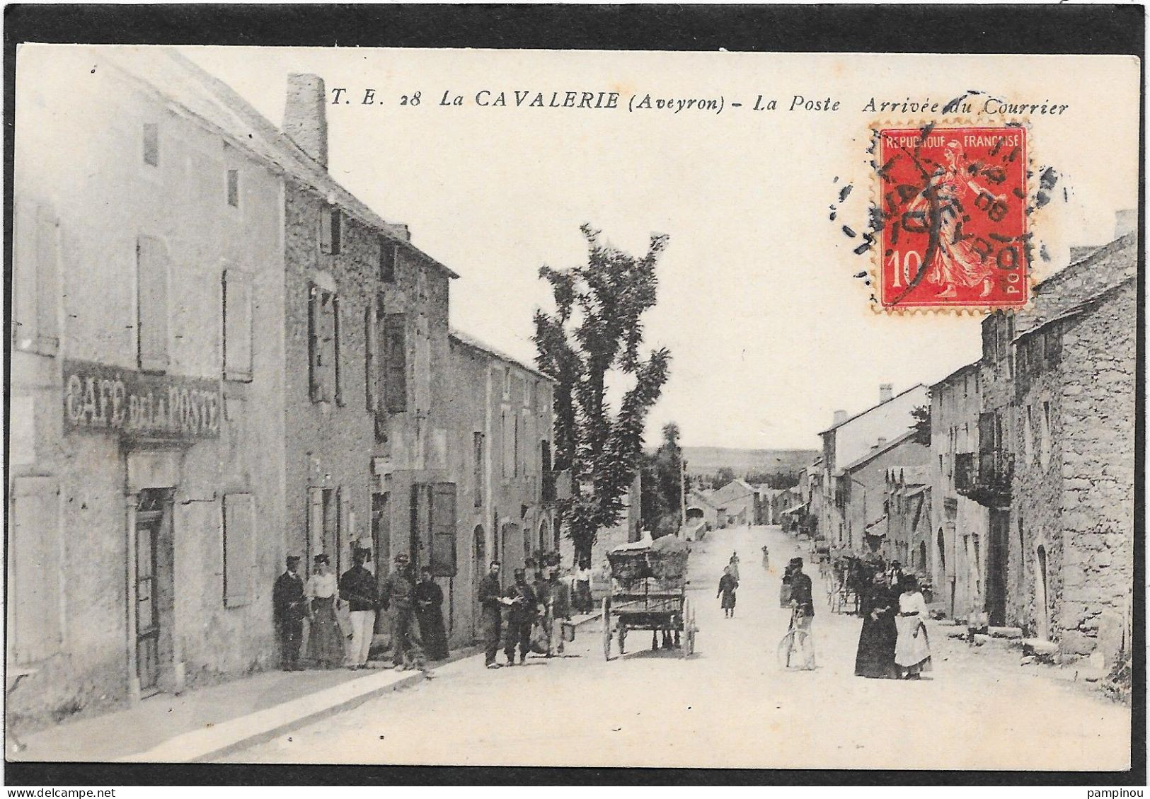 12 LA CAVALERIE - La Poste - Arrivée Du Courrier - Facteurs - Animée - La Cavalerie