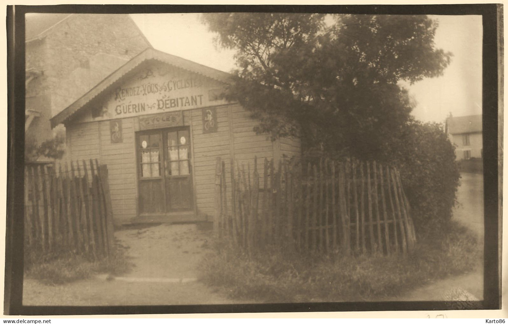 St Herblain * RARE Carte Photo ! * Au Rendez Vous Des Cyclistes GUERIN Débitant Cycles * Commerce Villageois - Saint Herblain