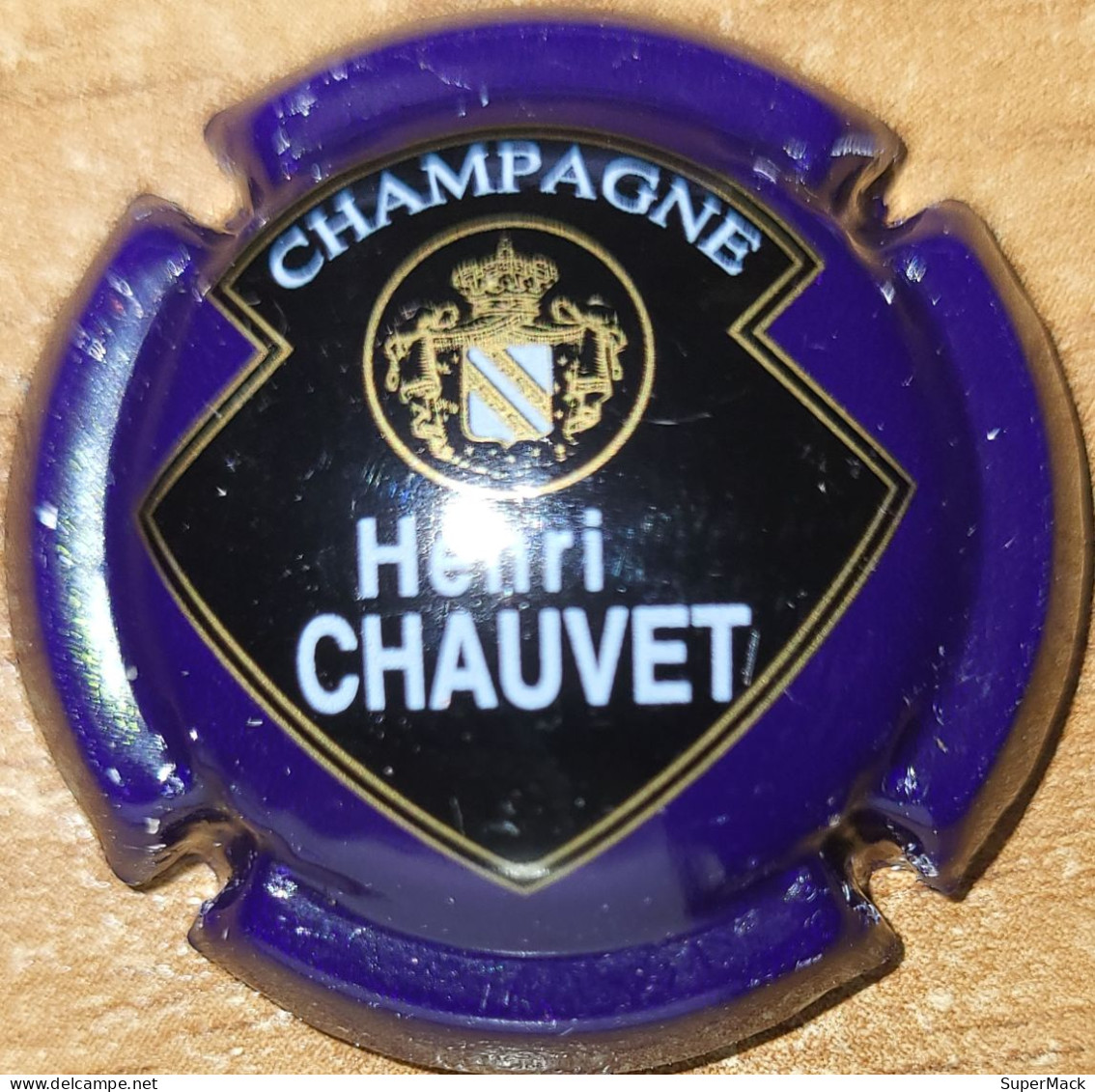 Capsule Champagne Henri CHAUVET Série Nom Horizontal, écusson, Violet Foncé & Noir Nr 11a - Chauvet H.