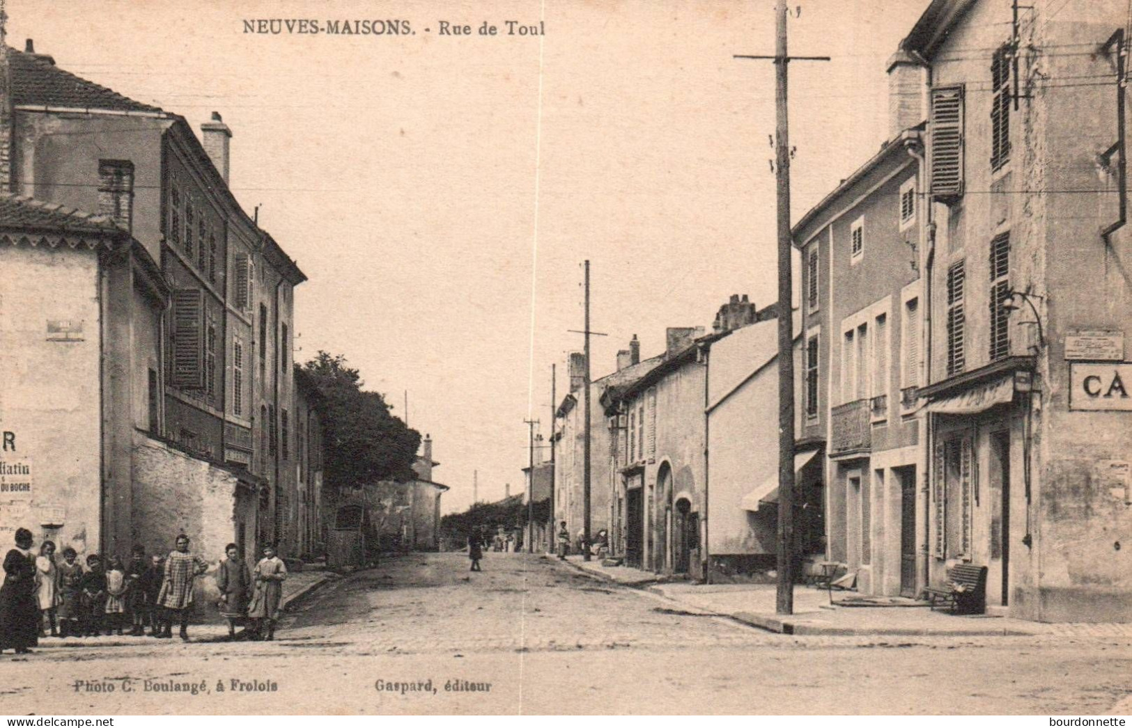 54 - Meurthe Et Moselle - NEUVES MAISONS - Rue De Toul - Café - Neuves Maisons