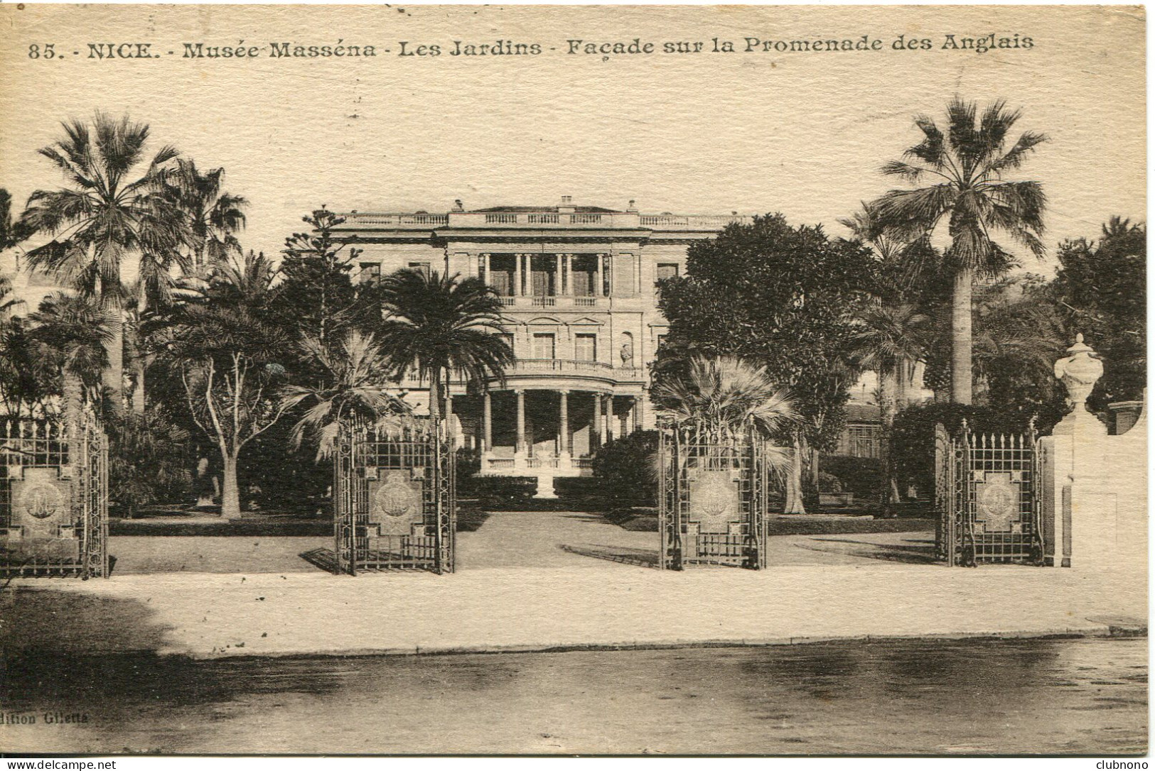 CPA -  NICE - MUSEE MASSENA - LES JARDINS - FACADE SUR LA PROMENADE DES ANGLAIS - Museen