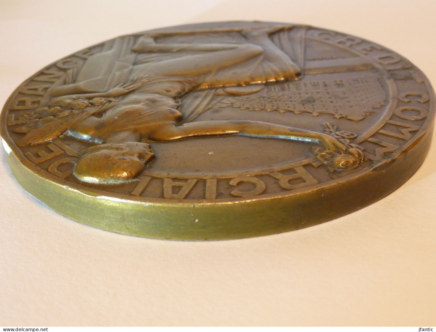 L.Bazor, crédit commercial de France, souvenir d'une collaboration,médaille,medal, banque. année 1945.