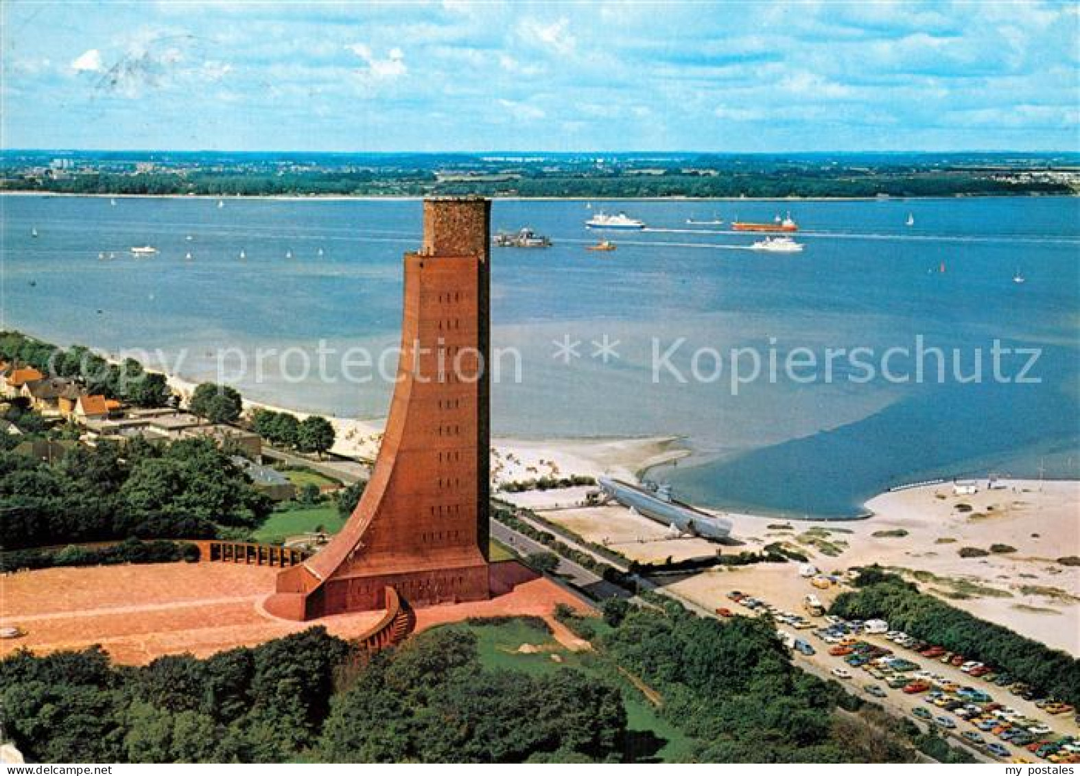 73011175 Laboe Marine Ehrenmal Und U995 Laboe - Laboe