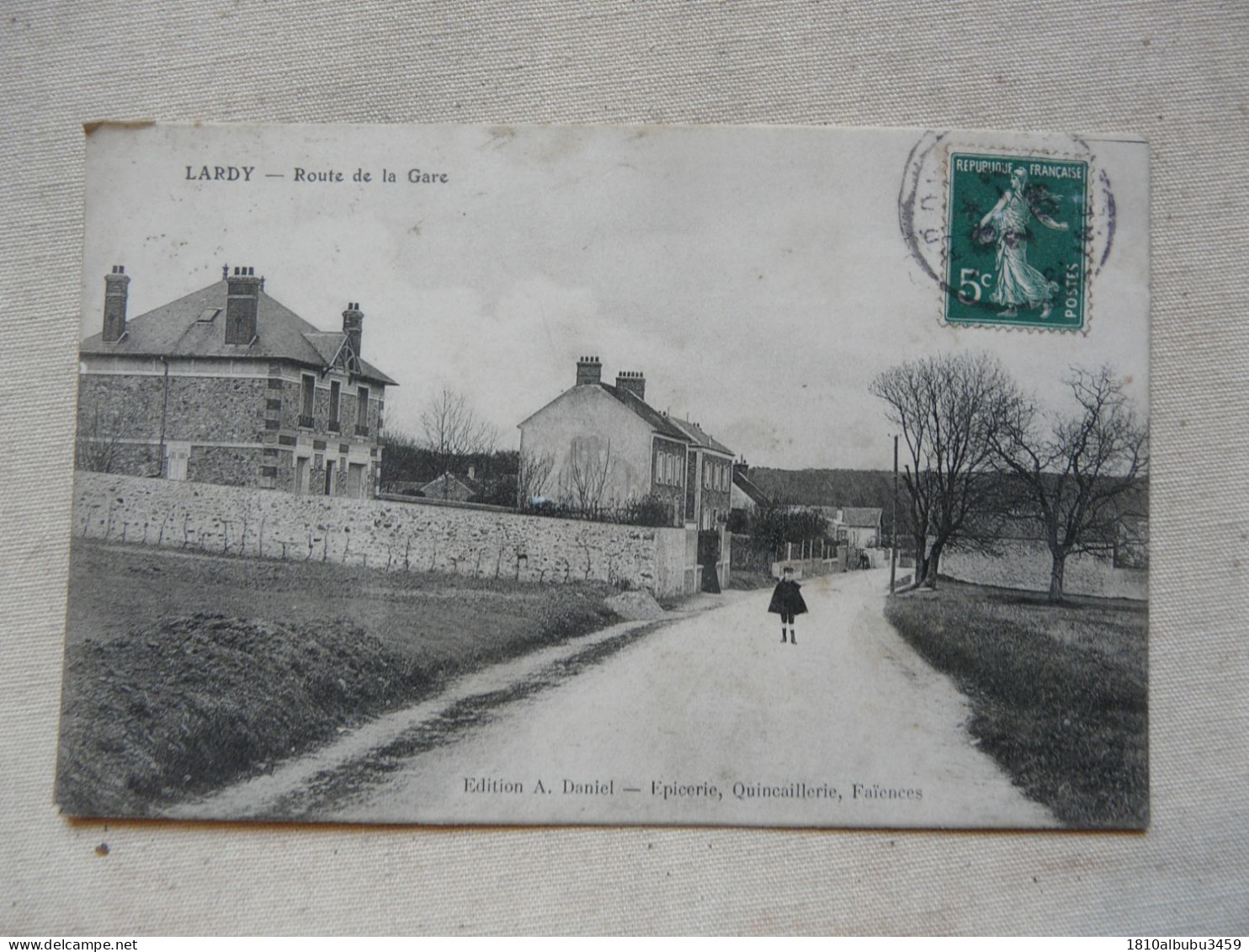 RARE - CPA 91 ESSONNE - LARDY : Route De La Gare - Lardy