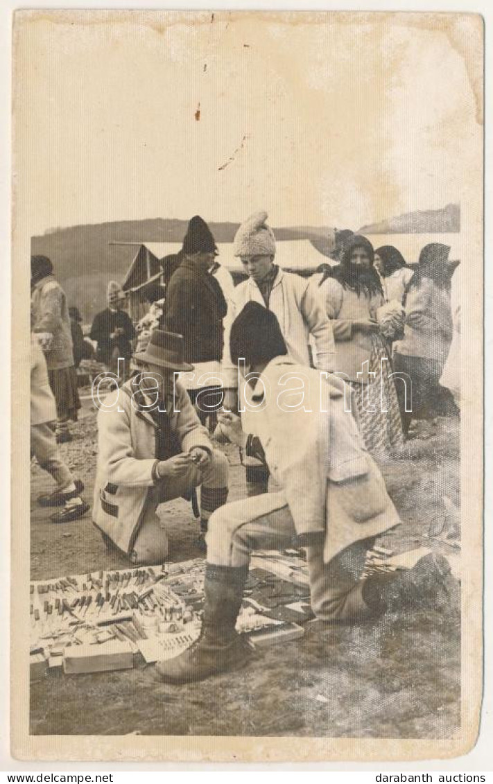 * T4 Pietris, Romanian Folklore, Market. Photo (b) - Non Classés