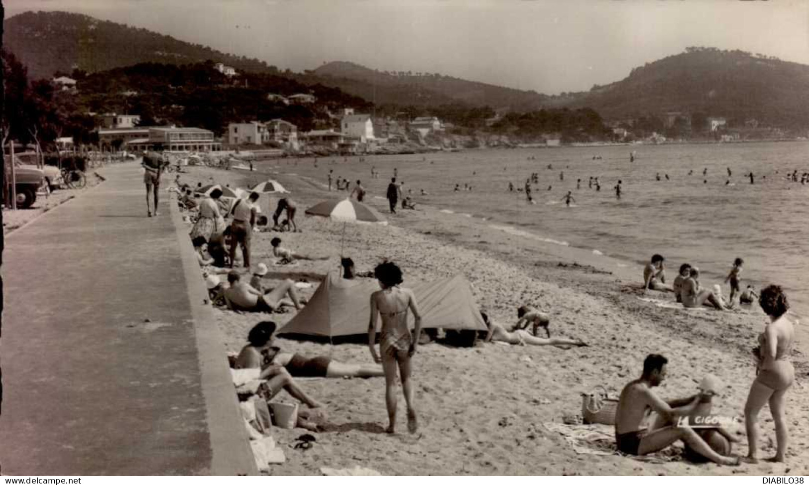 LES LECQUES     ( VAR )    UN COIN DE LA PLAGE - Les Lecques