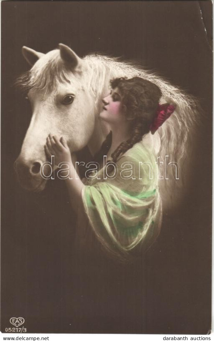 ** T2/T3 Lady With Horse (EK) - Non Classés