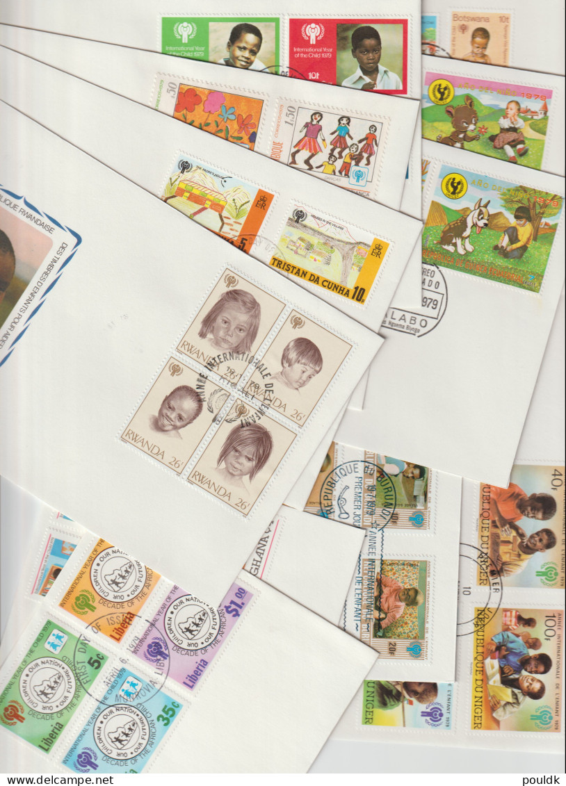 50 FDC From 1979 International Year Of Children. Postal Weight Approx 0,3 Kg. Please Read Sales Conditions Under - UNICEF
