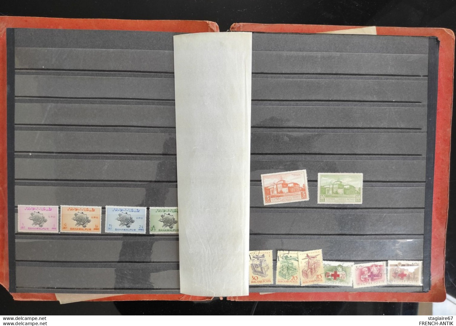 GRAND LOT LETTRES TIMBRES LIVRET