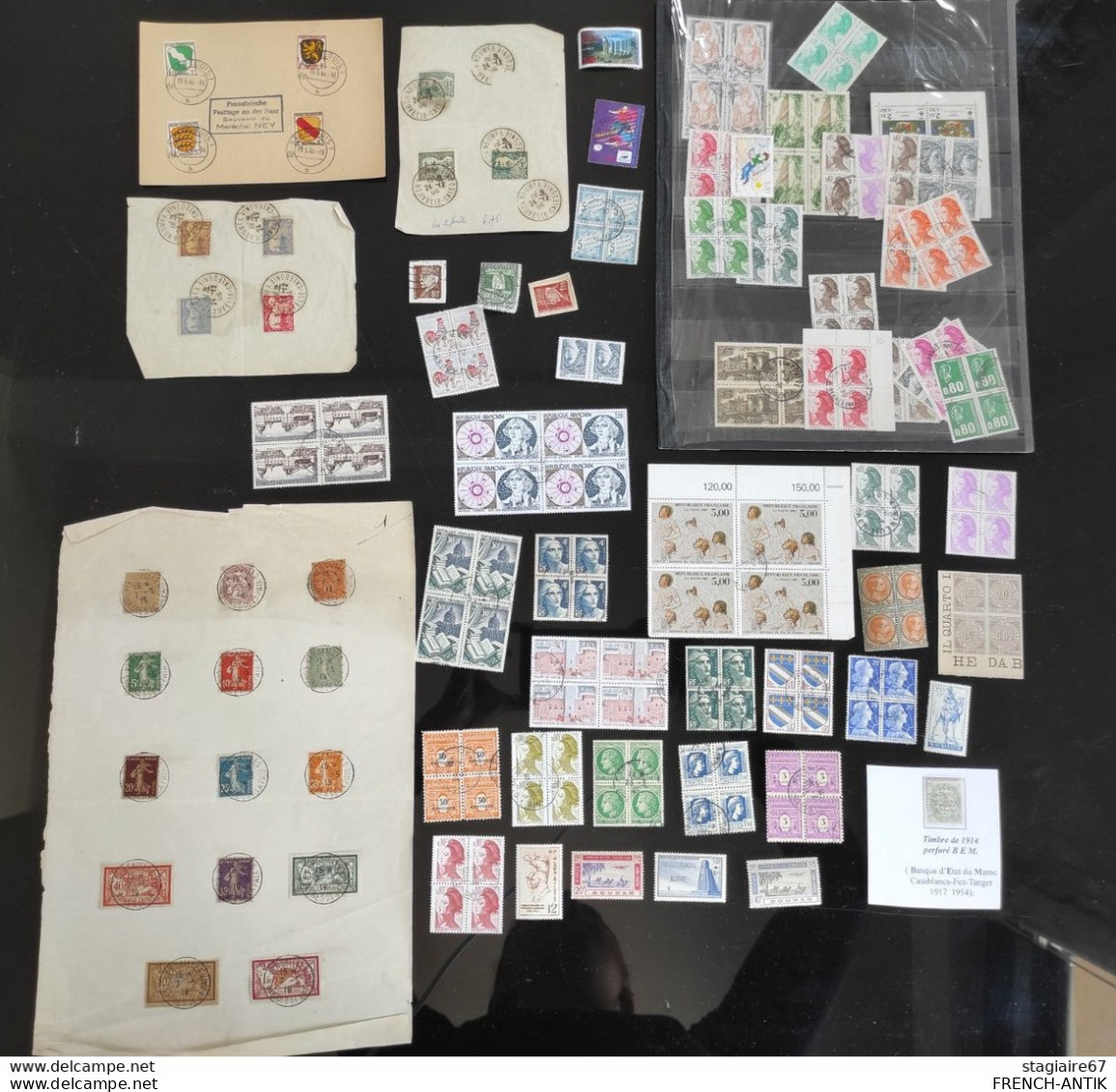 GRAND LOT LETTRES TIMBRES LIVRET