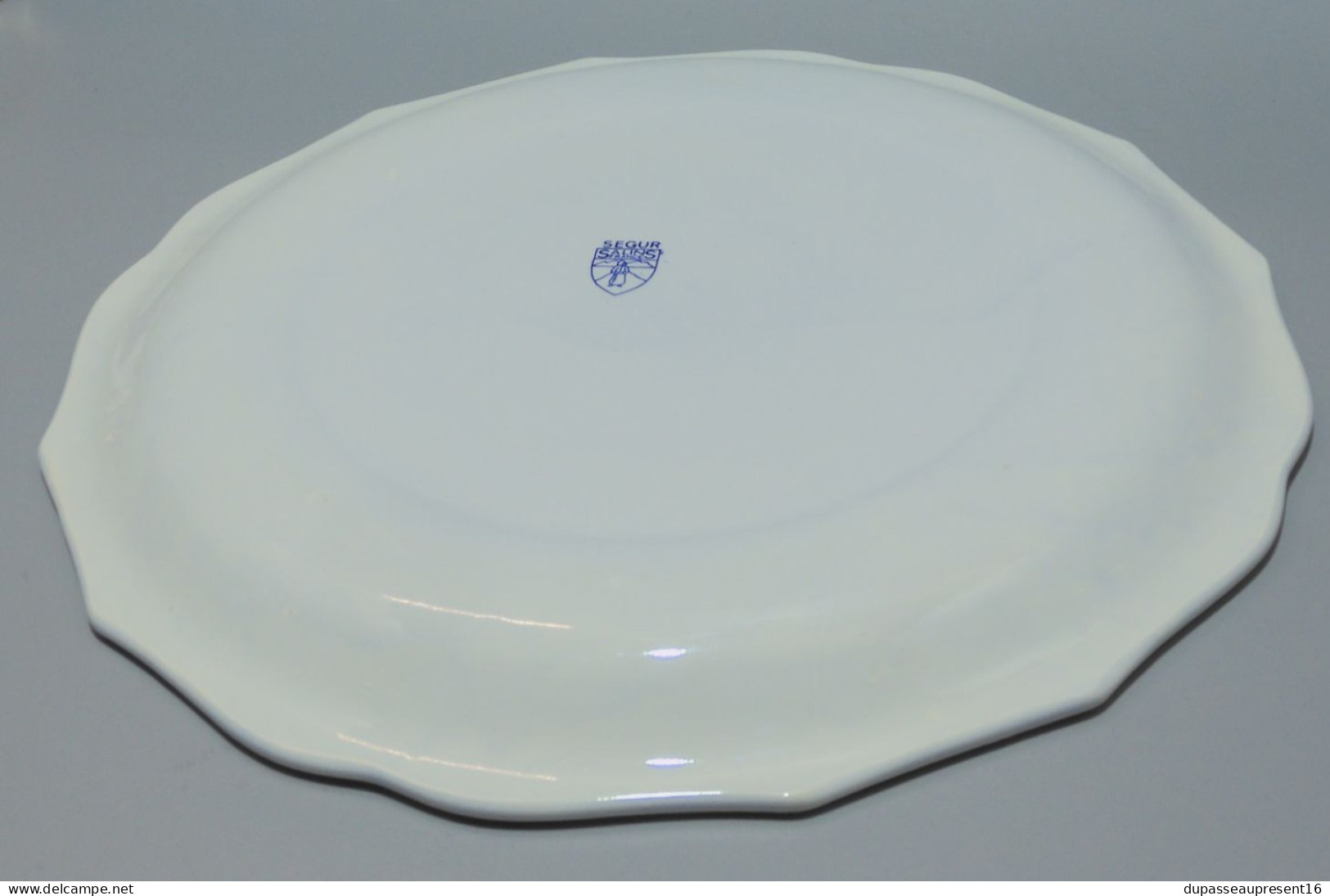 -GRAND PLAT ROND PLAT CERAMIQUE SALINS FRANCE modèle SEGUR  Déco Table         E