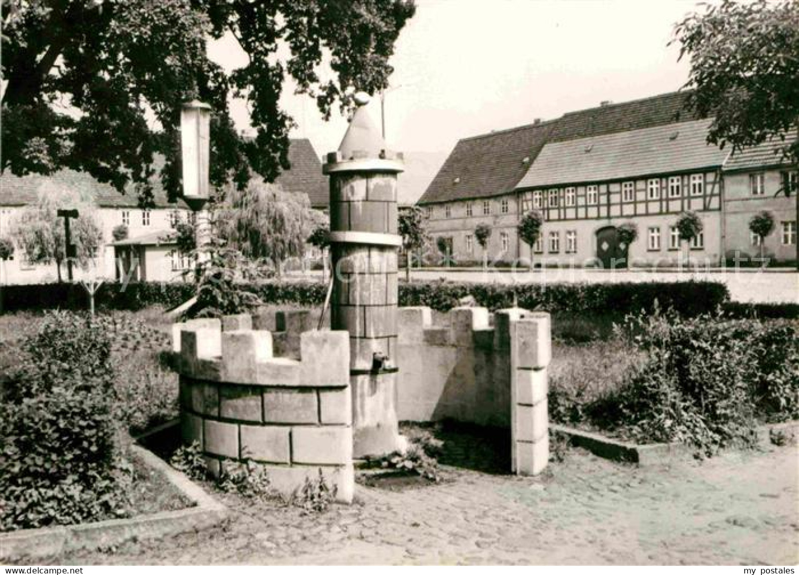 72645868 Uebigau-Wahrenbrueck Marktplatz Mit Brunnen Uebigau-Wahrenbrueck - Wahrenbrück