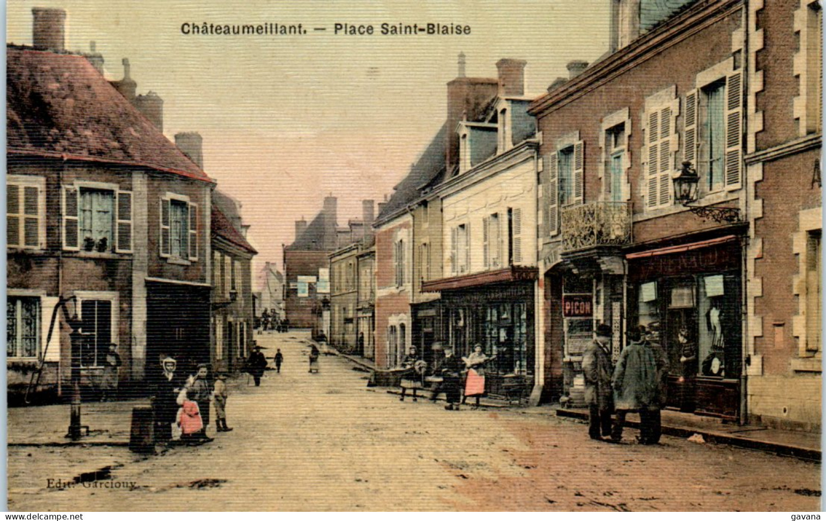 18 CHATEAUMEILLANT - Place Saint-Blaise - Châteaumeillant