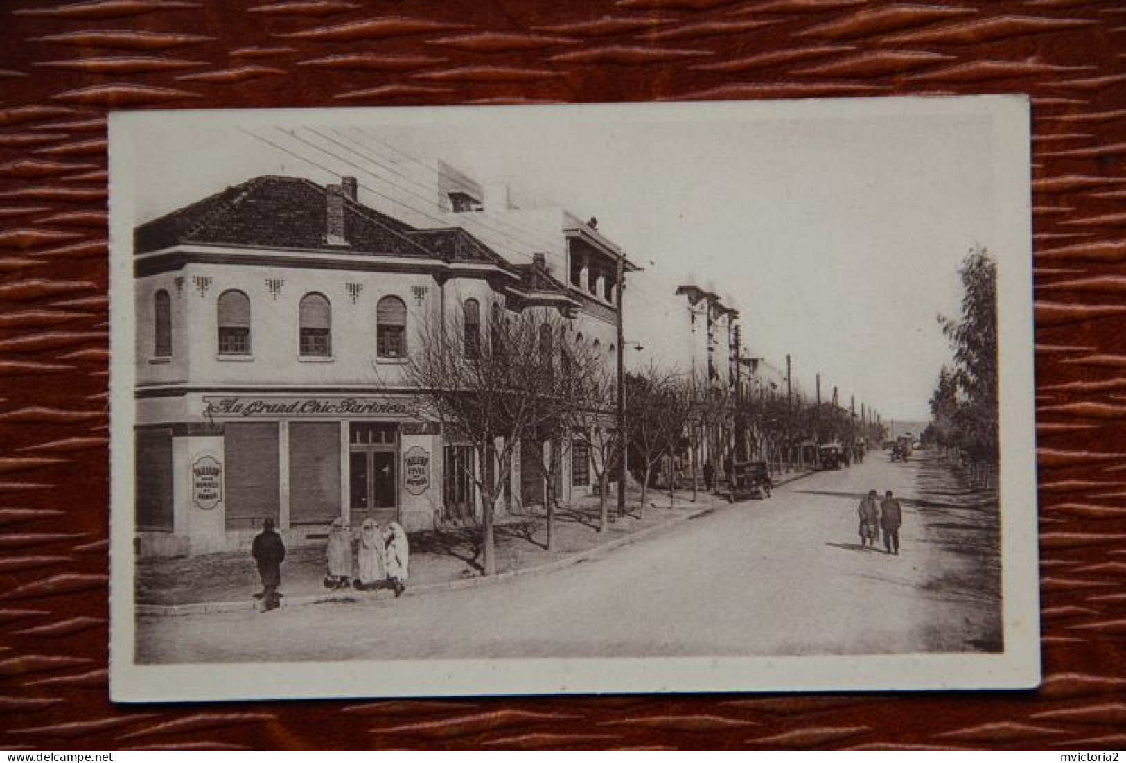 MAROC - MEKNES : Avenue Du Commandant Mézergues - Meknès