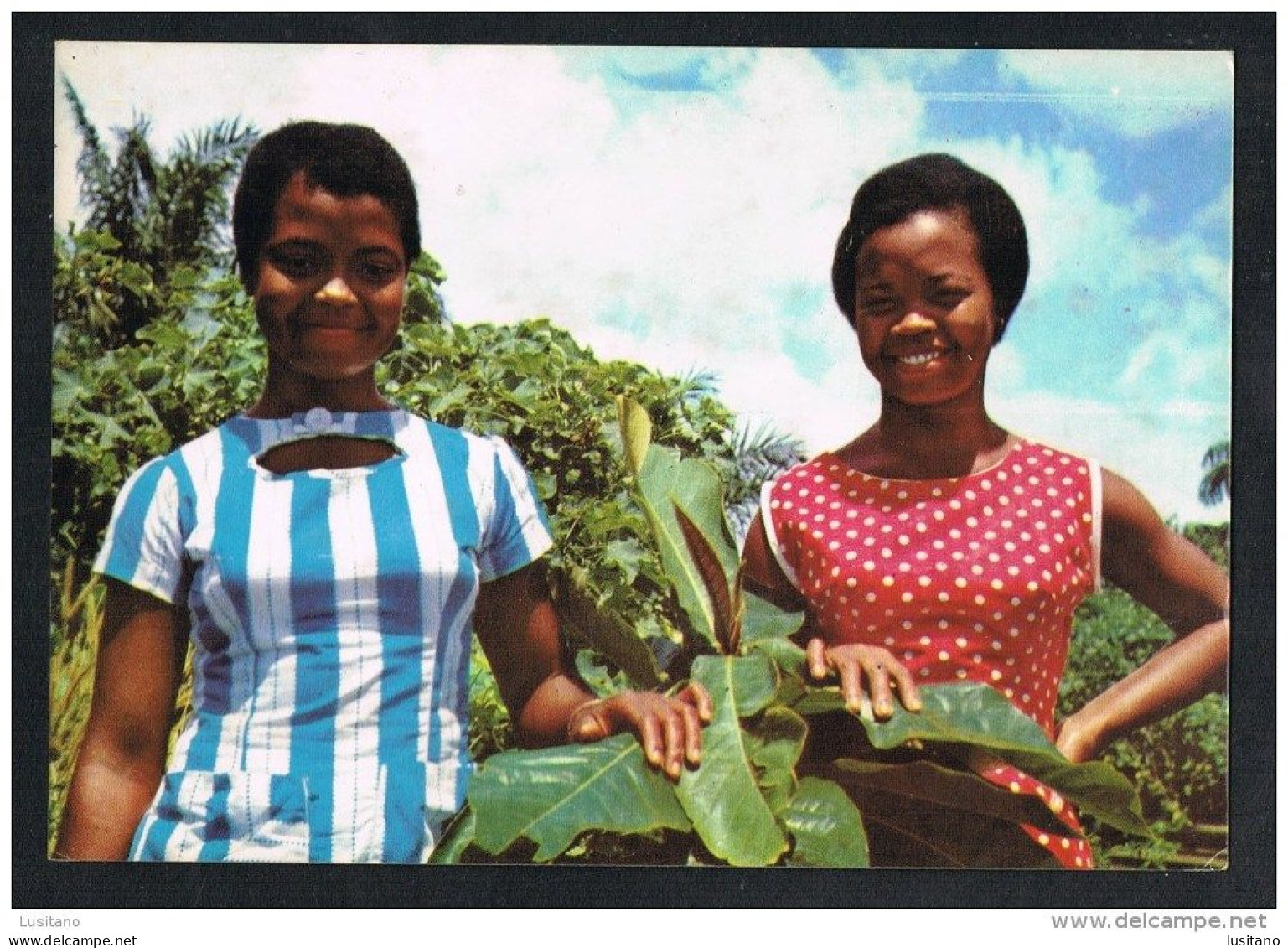 S. SAO TOME AND PRINCIPE - RAPARIGAS BLACK NATIVE GIRLS ( 2 SCANS ) - Sao Tome And Principe
