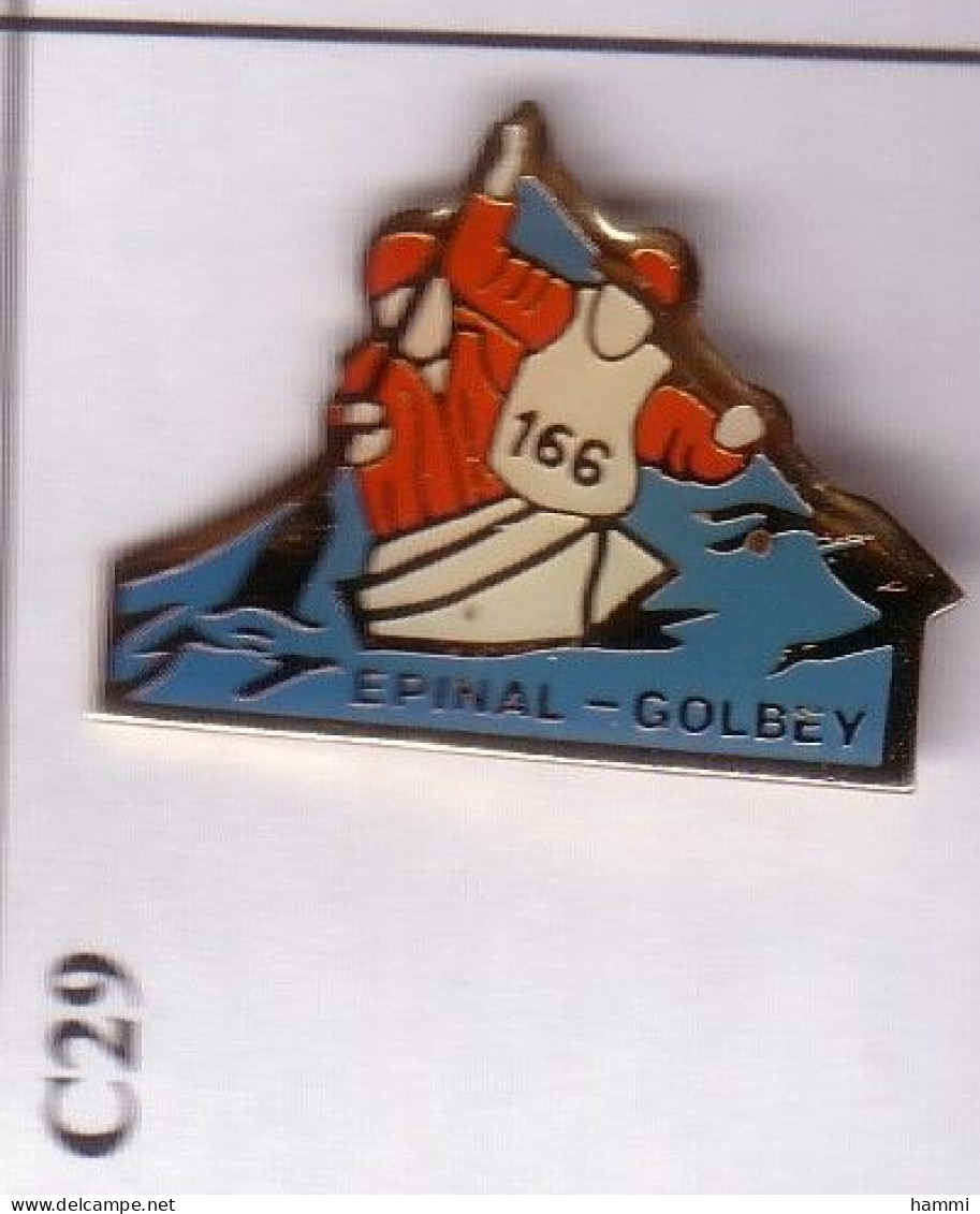 C29 Pin's Bateau CANOË KAYAK ÉPINAL GOLBEY VOSGES Achat Immédiat - Kano